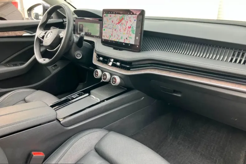 Skoda Superb din 2024 cu 49.100 km - oferta SKO214901 - foto 12