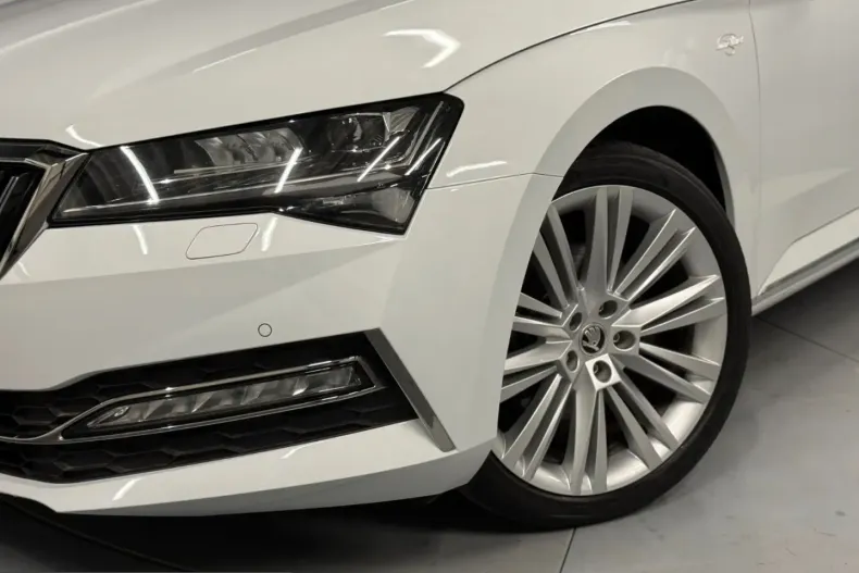 Skoda Superb din 2022 cu 65.000 km - oferta SKO214902 - foto 3