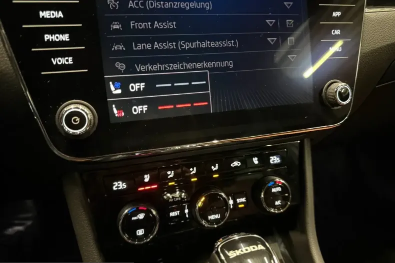 Skoda Superb din 2022 cu 65.000 km - oferta SKO214902 - foto 19