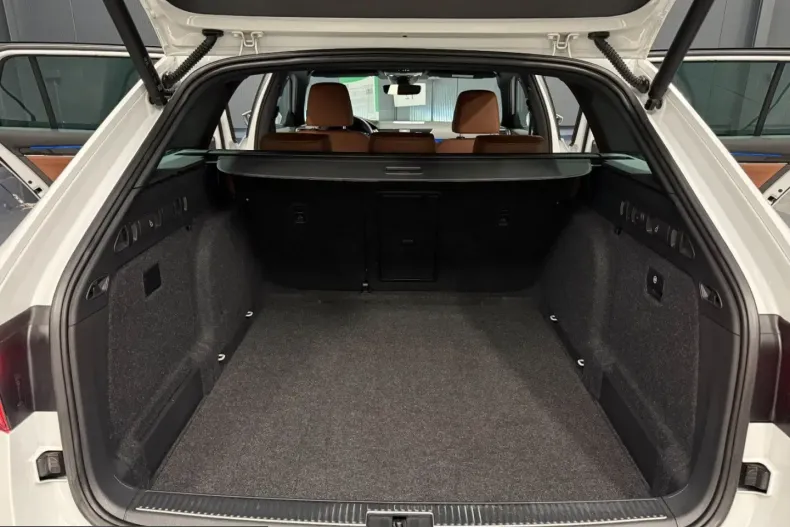 Skoda Superb din 2022 cu 65.000 km - oferta SKO214902 - foto 29