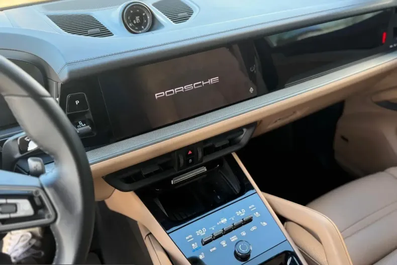 Porsche Cayenne din 2024 cu 52.400 km - oferta POR214903 - foto 8