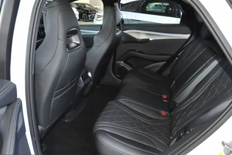 BYD Sealion 7 din 2025 cu 25.000 km - oferta BYD214909 - foto 8