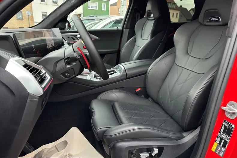 BMW XM (Seria X) din 2025 cu 26.087 km - oferta BMW214913 - foto 16