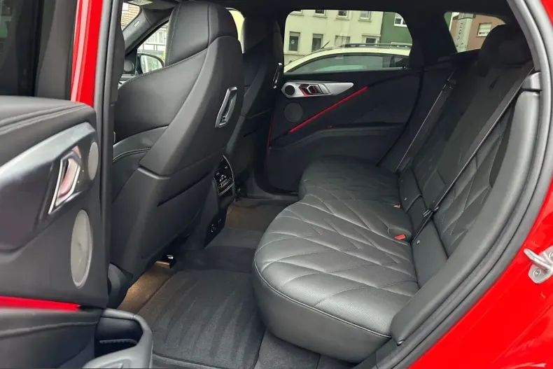 BMW XM (Seria X) din 2025 cu 26.087 km - oferta BMW214913 - foto 17