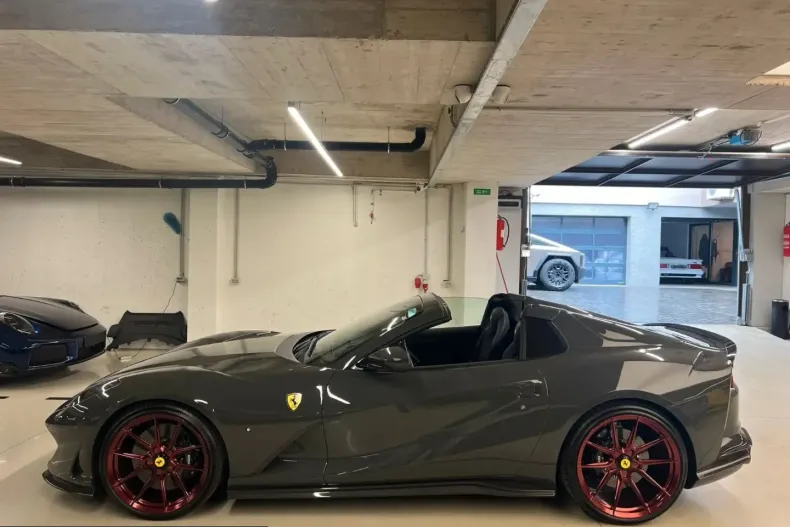 Ferrari 812 din 2022 cu 13.500 km - oferta FER214920 - foto 2