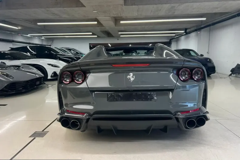 Ferrari 812 din 2022 cu 13.500 km - oferta FER214920 - foto 7