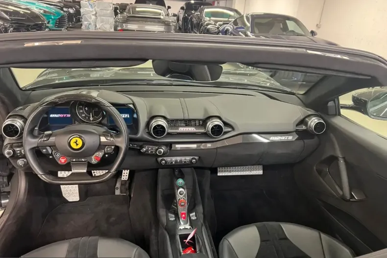 Ferrari 812 din 2022 cu 13.500 km - oferta FER214920 - foto 13