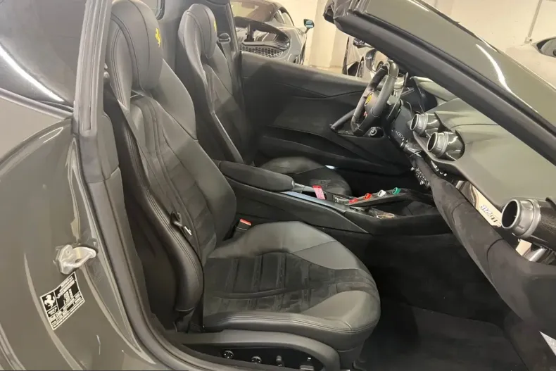 Ferrari 812 din 2022 cu 13.500 km - oferta FER214920 - foto 14