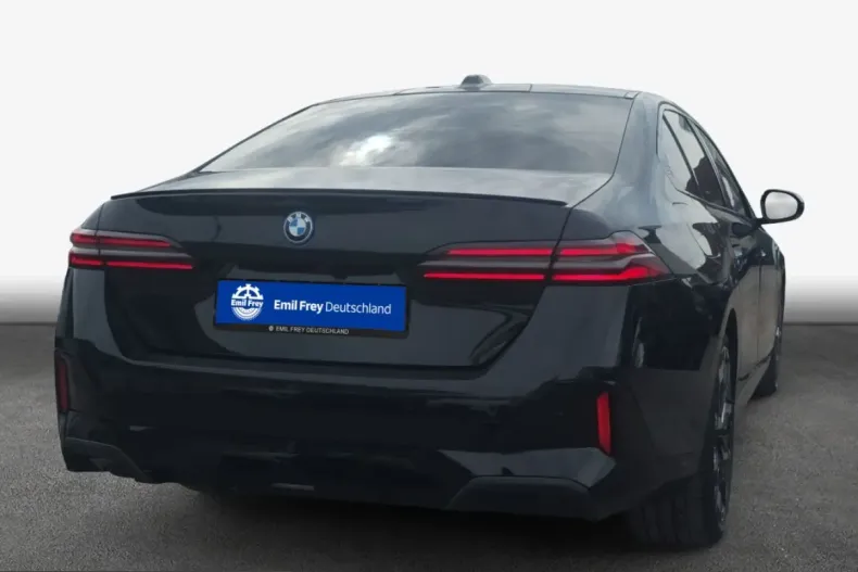 BMW 550 (Seria 5) din 2023 cu 66.737 km - oferta BMW214926 - foto 2