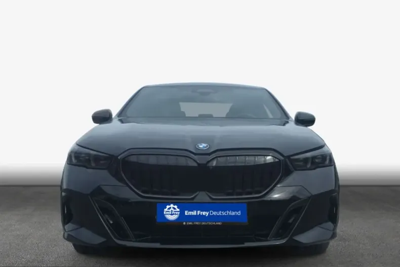 BMW 550 (Seria 5) din 2023 cu 66.737 km - oferta BMW214926 - foto 4