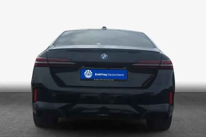 BMW 550 (Seria 5) din 2023 cu 66.737 km - oferta BMW214926 - foto 6