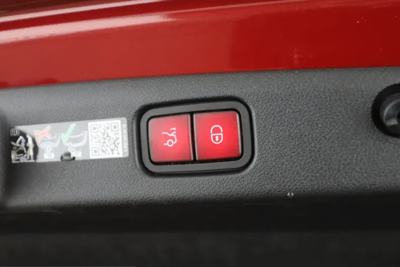 Mercedes-Benz E 400 (Clasa E) din 2025 cu 12.014 km - oferta MER214936 - foto 24