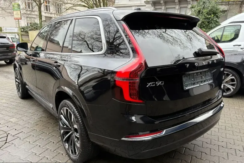 Volvo XC90 din 2025 cu 24.153 km - oferta VOL214949 - foto 4