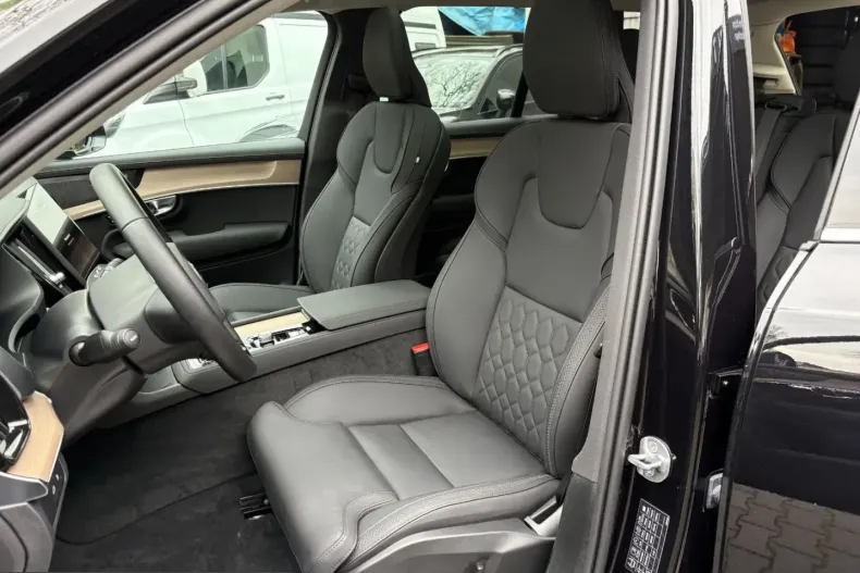 Volvo XC90 din 2025 cu 24.153 km - oferta VOL214949 - foto 10