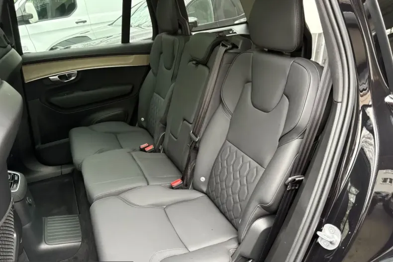 Volvo XC90 din 2025 cu 24.153 km - oferta VOL214949 - foto 11