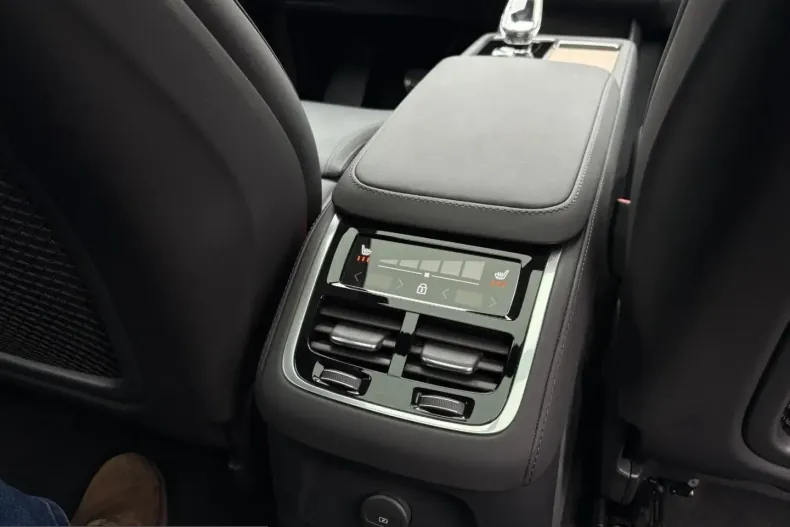 Volvo XC90 din 2025 cu 24.153 km - oferta VOL214949 - foto 23