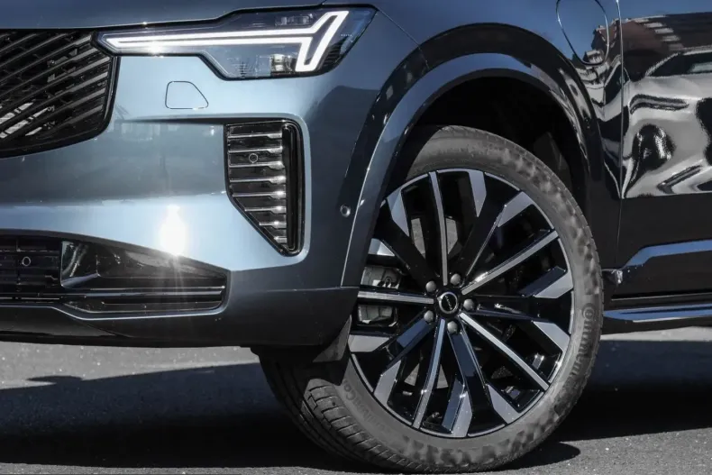Volvo XC90 din 2025 cu 25.500 km - oferta VOL214952 - foto 6