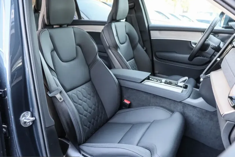 Volvo XC90 din 2025 cu 25.500 km - oferta VOL214952 - foto 7