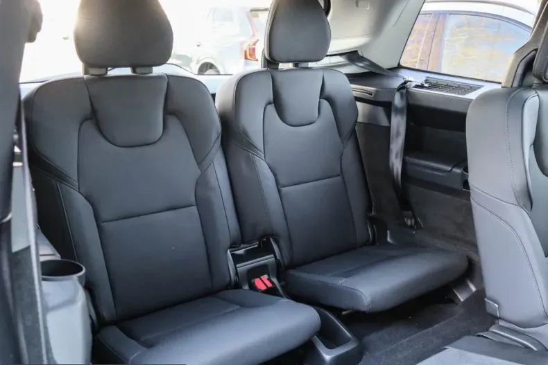 Volvo XC90 din 2025 cu 25.500 km - oferta VOL214952 - foto 16
