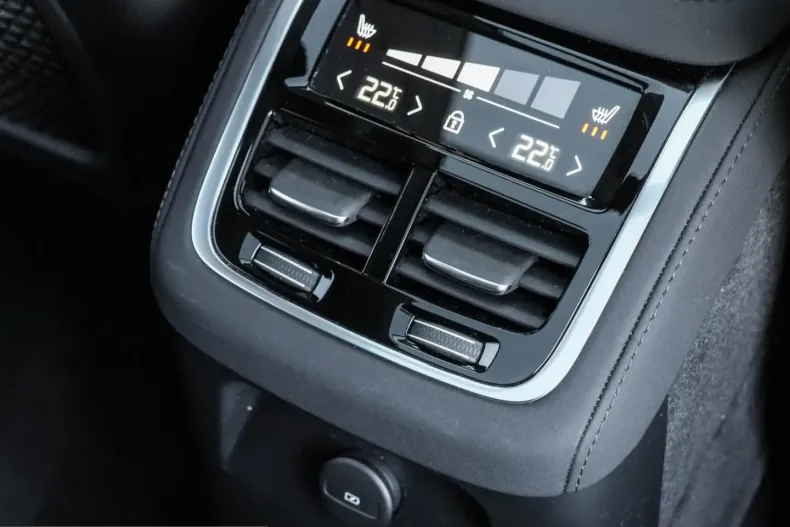 Volvo XC90 din 2025 cu 25.500 km - oferta VOL214952 - foto 17