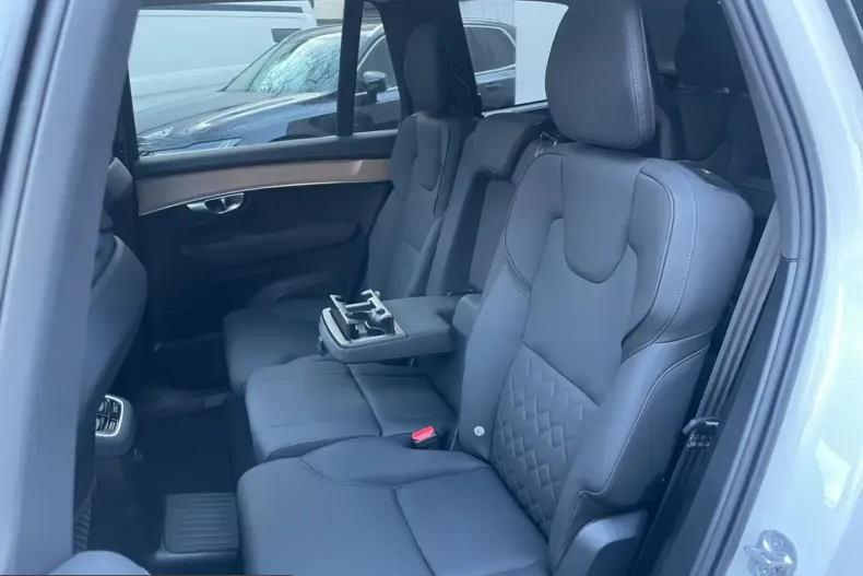 Volvo XC90 din 2025 cu 17.257 km - oferta VOL214953 - foto 8