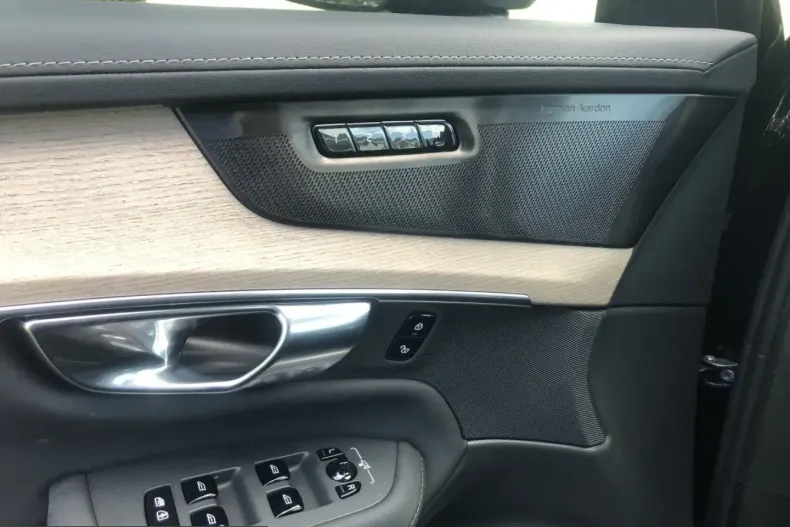 Volvo XC90 din 2025 cu 26.408 km - oferta VOL214956 - foto 16