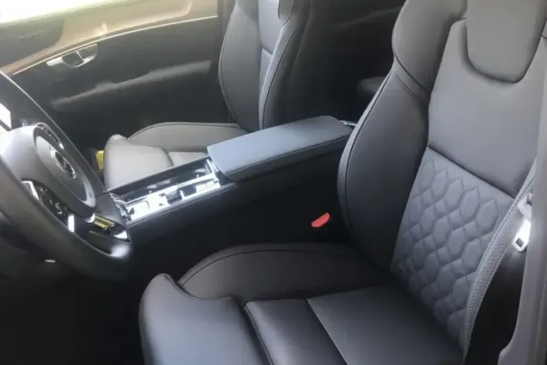Volvo XC90 din 2025 cu 26.408 km - oferta VOL214956 - foto 18
