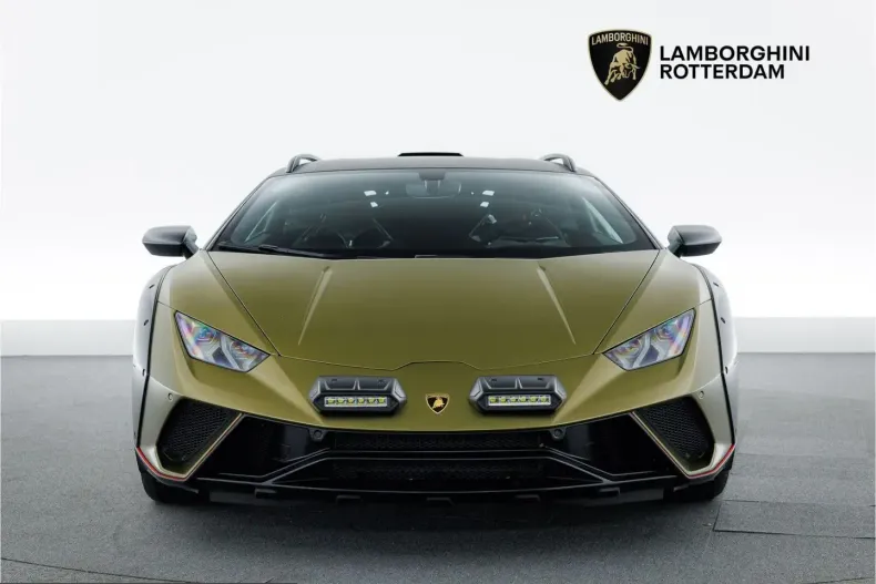 Lamborghini Huracán din 2024 cu 4.380 km - oferta LAM214958 - foto 5