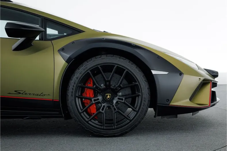 Lamborghini Huracán din 2024 cu 4.380 km - oferta LAM214958 - foto 9