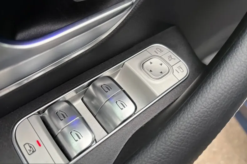 Mercedes-Benz GLE 350 (Clasa GLE) din 2025 cu 29.900 km - oferta MER214962 - foto 14