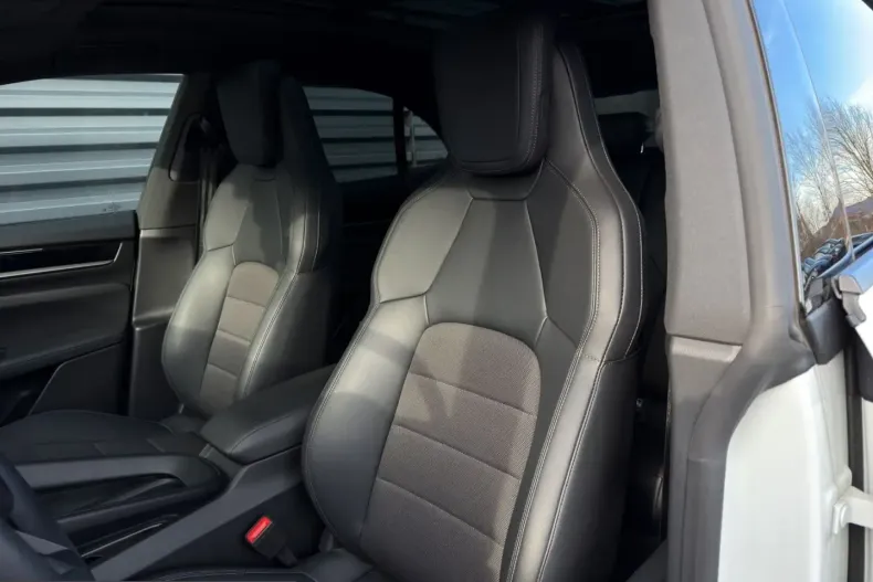 Porsche Macan din 2024 cu 12.300 km - oferta POR214971 - foto 17