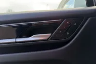 Porsche Macan din 2024 cu 12.300 km - oferta POR214971 - foto 20