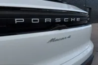 Porsche Macan din 2024 cu 12.300 km - oferta POR214971 - foto 28
