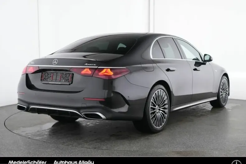 Mercedes-Benz E 400 (Clasa E) din 2025 cu 15.239 km - oferta MER214978 - foto 2