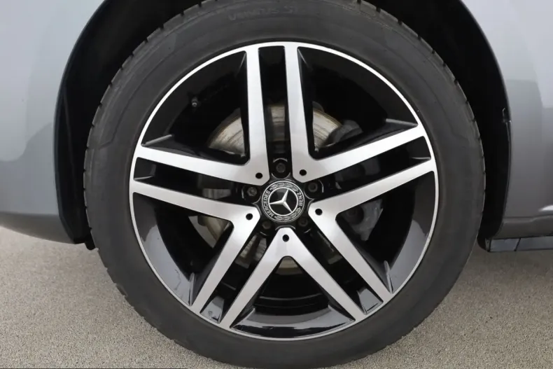 Mercedes-Benz V 300 (Clasa V) din 2022 cu 79.700 km - oferta MER214982 - foto 17