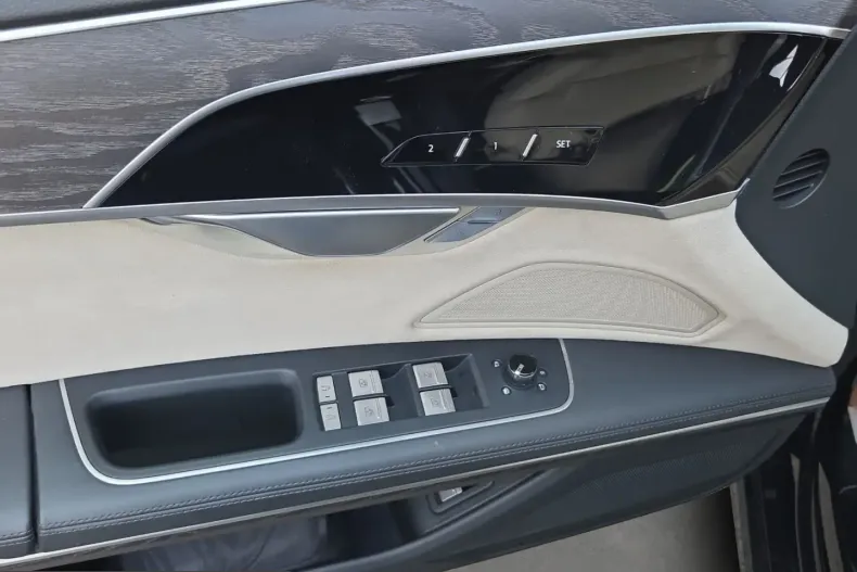 Audi A8 din 2023 cu 90.434 km - oferta AUD214991 - foto 13
