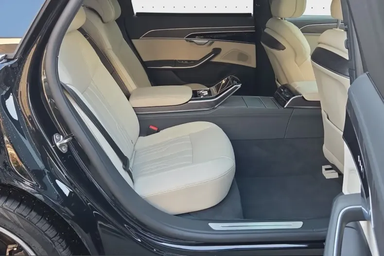 Audi A8 din 2023 cu 90.434 km - oferta AUD214991 - foto 17