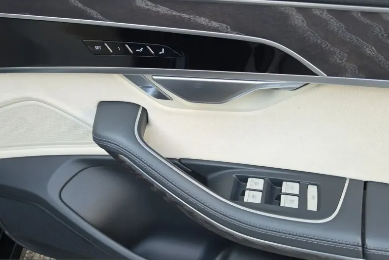 Audi A8 din 2023 cu 90.434 km - oferta AUD214991 - foto 22