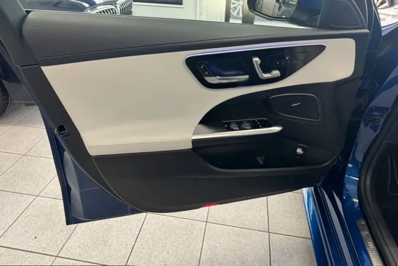 Mercedes-Benz C 200 (Clasa C) din 2022 cu 52.000 km - oferta MER214998 - foto 4