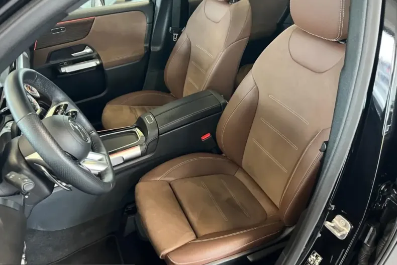 Mercedes-Benz GLB 35 AMG (Clasa GLB) din 2025 cu 12.378 km - oferta MER215009 - foto 14