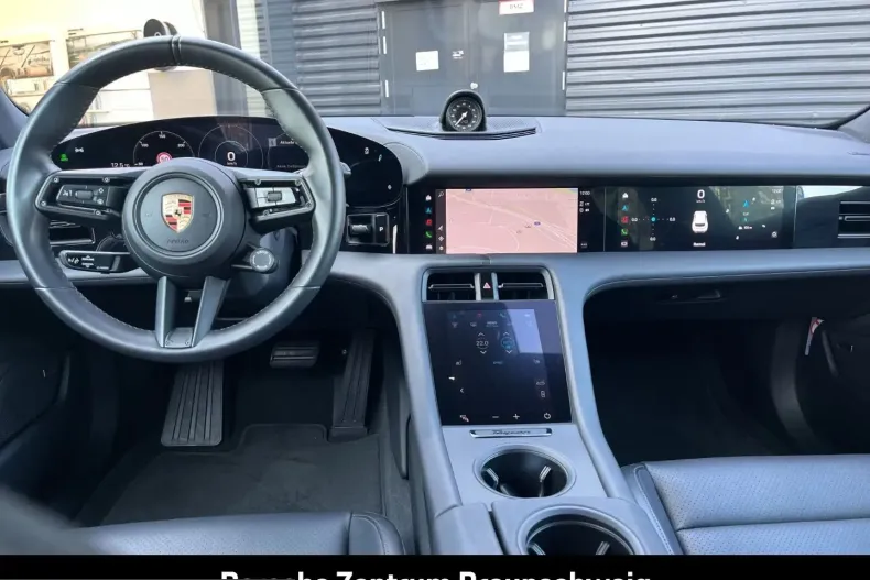 Porsche Taycan din 2023 cu 22.949 km - oferta POR215014 - foto 9