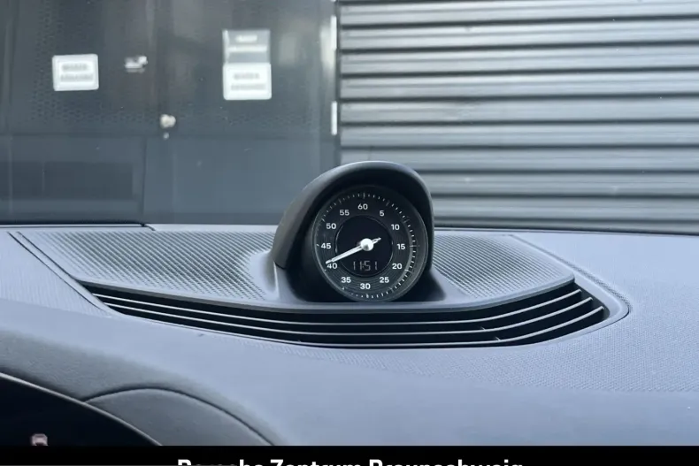 Porsche Taycan din 2023 cu 22.949 km - oferta POR215014 - foto 15