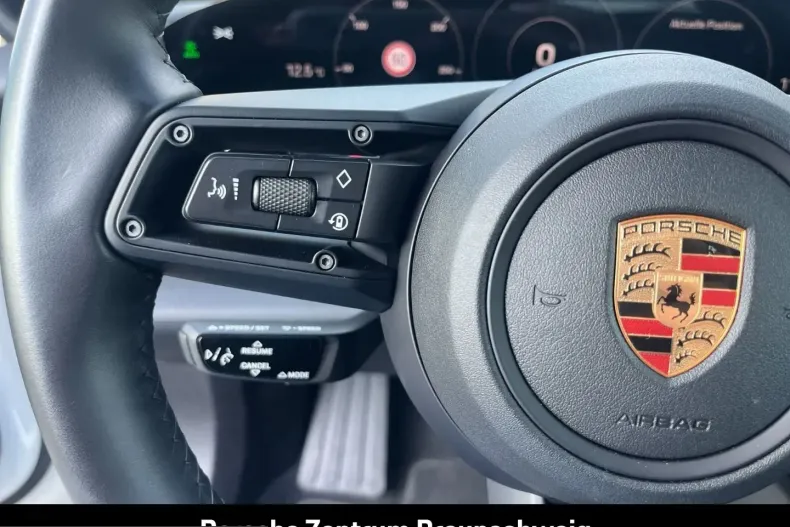 Porsche Taycan din 2023 cu 22.949 km - oferta POR215014 - foto 19