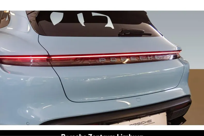 Porsche Taycan din 2023 cu 4.900 km - oferta POR215015 - foto 12