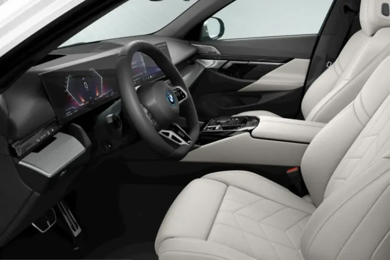BMW 550 (Seria 5) din 2025 cu 21.400 km - oferta BMW215018 - foto 2