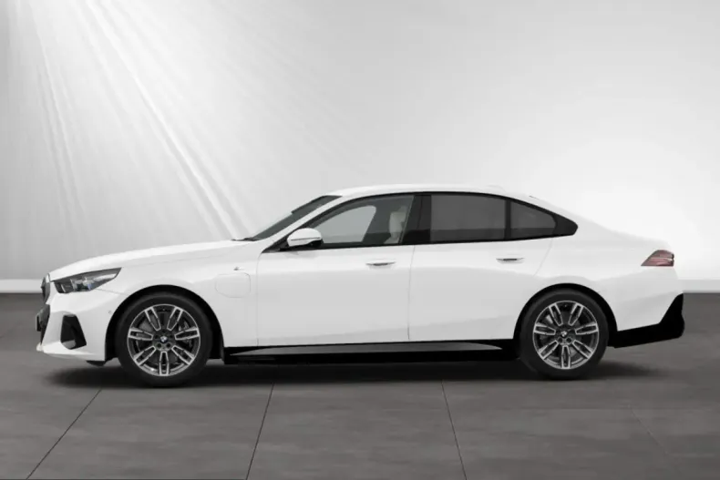 BMW 550 (Seria 5) din 2025 cu 21.400 km - oferta BMW215018 - foto 5