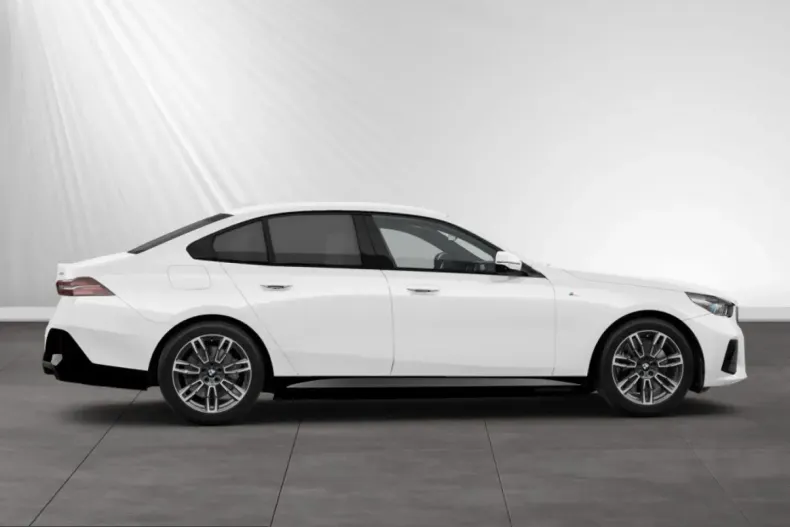 BMW 550 (Seria 5) din 2025 cu 21.400 km - oferta BMW215018 - foto 8
