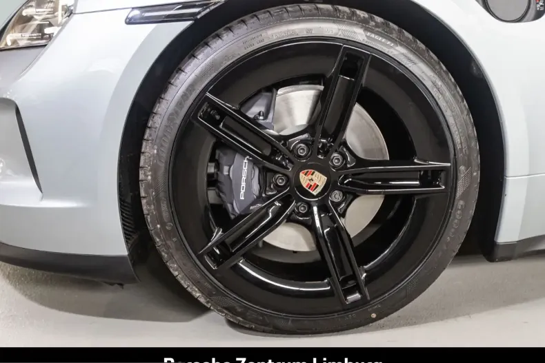 Porsche Taycan din 2025 cu 11.900 km - oferta POR215028 - foto 8