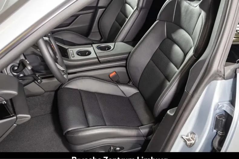 Porsche Taycan din 2025 cu 11.900 km - oferta POR215028 - foto 12