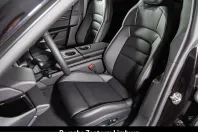 Porsche Taycan din 2024 cu 8.000 km - oferta POR215030 - foto 8